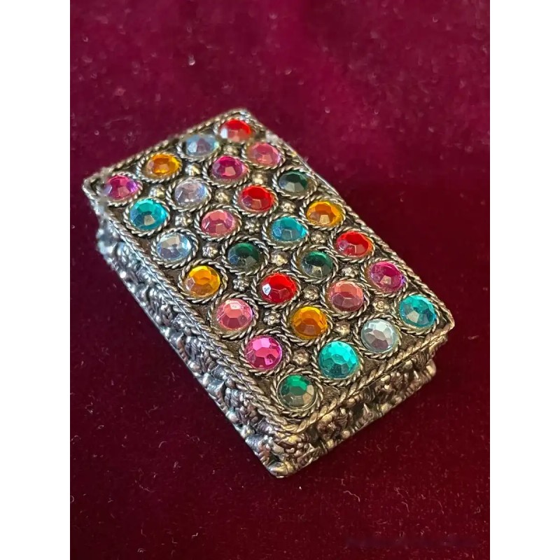 Joyero Vintage de Metal con Piedras de Colores - Pieza de Orfebrería Artesanal Joyero Vintage de Metal con Piedras de Colores - Pieza de Orfebrería Artesanal
