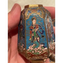 Frascos Decorativos de Cloisonné - Arte Japonés con Figuras Históricas