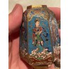 Frascos Decorativos de Cloisonné - Arte Japonés con Figuras Históricas
