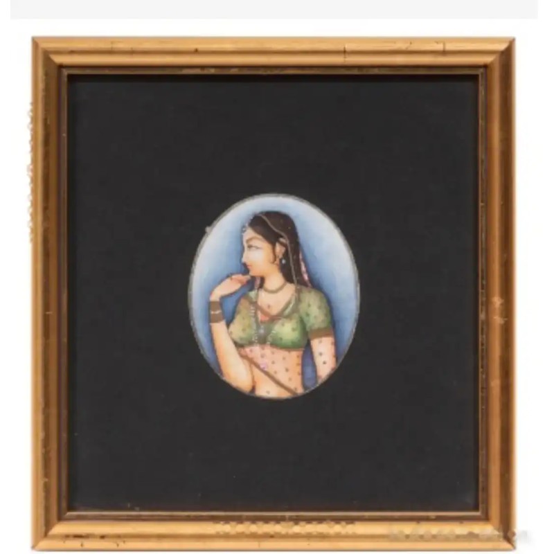 Retrato de Dama Hindú - Miniatura en Marfil del Siglo XX Retrato de Dama Hindú - Miniatura en Marfil del Siglo XX