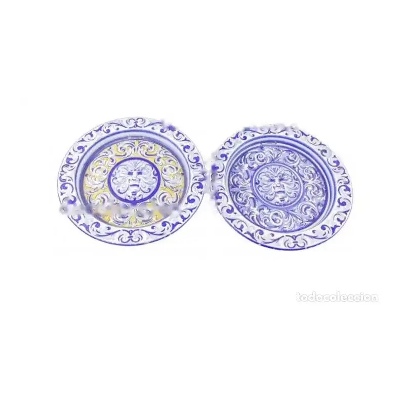 Elegantes Platos Decorativos de Cerámica Policromada - Estilo Renacentista Vintage Elegantes Platos Decorativos de Cerámica Policromada - Estilo Renacentista Vintage