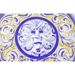 Elegantes Platos Decorativos de Cerámica Policromada - Estilo Renacentista Vintage