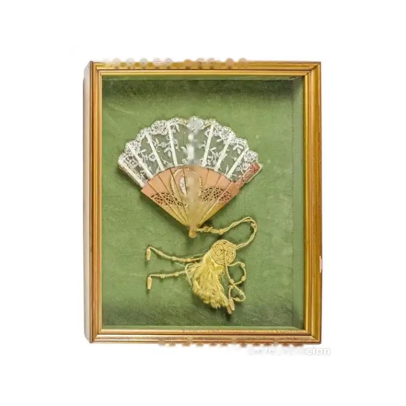 Abanico Antiguo Enmarcado con Encaje y Nácar - Pieza Decorativa Principios S.XX