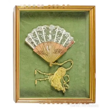 Abanico Antiguo Enmarcado con Encaje y Nácar - Pieza Decorativa Principios S.XX