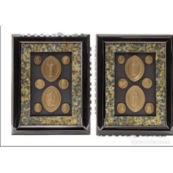 Pareja de Cuadros con Medallones Mitológicos - Arte Decorativo Enmarcado Siglo XX