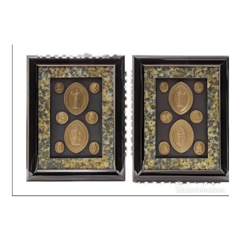 Pareja de Cuadros con Medallones Mitológicos - Arte Decorativo Enmarcado Siglo XX
