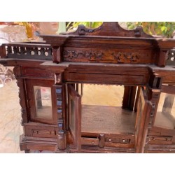 Miniatura Victoriana de Casa de Muñecas - Estructura de Madera Artesanal