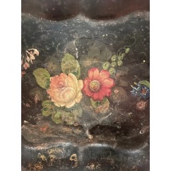 Bandeja Antigua de Metal Pintada con Motivos Florales - Arte Decorativo Vintage