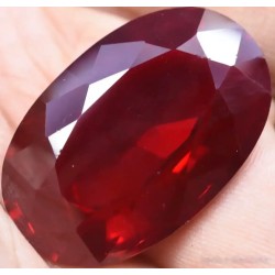 Gran rubí de 87.10 CT con certificado - Piedra preciosa exclusiva.