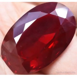 Gran rubí de 87.10 CT con certificado - Piedra preciosa exclusiva.