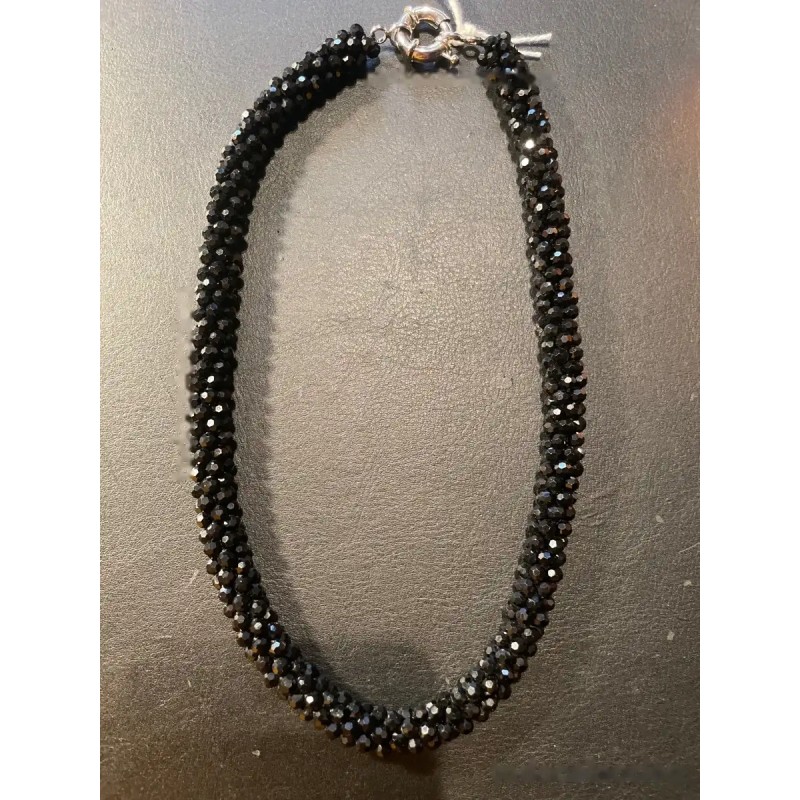 Collar de ónix facetado con brillo y elegante cierre Collar de ónix facetado con brillo y elegante cierre