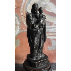 Figura de bronce de San José con el niño sobre peana de madera
