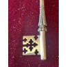 Llave de plata en estuche con el escudo de la ciudad de Lérida, detalle de lujo