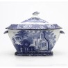 Sopera inglesa ”Abbey” en loza estampada de George Jones & Sons, hacia 1925.