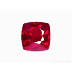 Rubí cuadrado facetado de 7.67 CT, vibrante color rojo