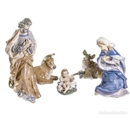 Nacimiento en porcelana Lladró, Virgen, San José, niño Jesús, buey y mula