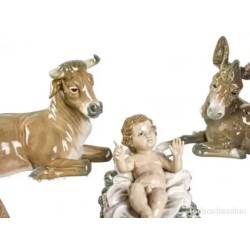 Nacimiento en porcelana Lladró, Virgen, San José, niño Jesús, buey y mula