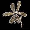 Broche de plata con cuarzo limón forma de flor