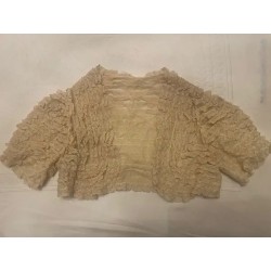 Chaqueta de señora antigua hecha con encaje valenciano, detalles rizados