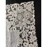 Pañuelo de Bruselas con encaje artesanal delicado