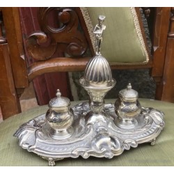 Escribanía Antigua de Plata Española - Tinteros y Campanilla Cincelada Siglo XIX