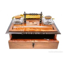 Escribanía Francesa de Época Victoriana - Pieza de Colección con Detalles Artesanales siglo XIX