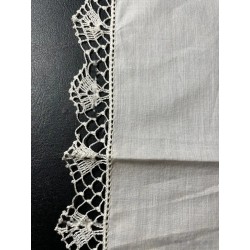 Pañuelo con encaje antiguo elaborado a mano, diseño delicado