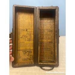 Antigua caja almohada cóncava china de la dinastía Qing