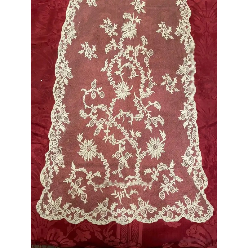 Bonita mantilla antigua crema, bordado floral, 254x58 cm Bonita mantilla antigua crema, bordado floral, 254x58 cm