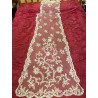 Bonita mantilla antigua crema, bordado floral, 254x58 cm