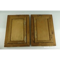 Pareja de dos antiguas pinturas al óleo sobre tablas firmadas y enmarcadas