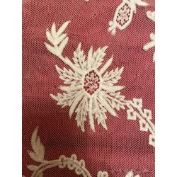 Bonita mantilla antigua crema, bordado floral, 254x58 cm