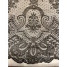 Mantilla cuadrada de cambray, chantilly con dibujo geométrico y floral