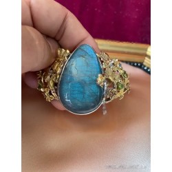 Brazalete Artesanal de Plata y Oro con Labradorita - Diseño Floral Vintage