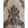 Mantilla cuadrada de cambray, chantilly con dibujo geométrico y floral