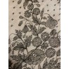 Mantilla cuadrada de cambray, chantilly con dibujo geométrico y floral