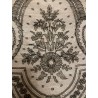 Mantilla cuadrada de cambray, chantilly con dibujo geométrico y floral