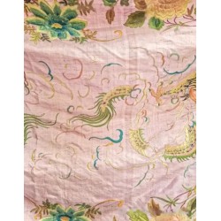 Mantón Antiguo de Seda Rosa con Bordados de Dragones y Flores - Estilo Oriental