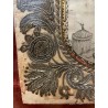 Relicario Antiguo Bordado en Plata - Cristo Crucificado Marco Oro S.XVIII Documento
