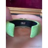 Brazalete Verde Lima con Cristales Azul Lavanda - Cuero Galuchat y Pedrería Elegante