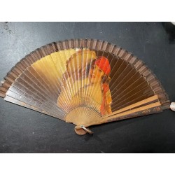 Antiguo abanico de madera pintado a mano con imagen vintage