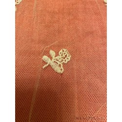 Mantilla de tres picos antigua, bordado floral delicado