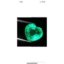 Gran Esmeralda Natural Talla Corazón 9.82CT - Gema Colombia Certificada Joyería