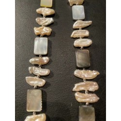 Conjunto de Collar y Pendientes de Perlas Barrocas y Nácar - Joyería Artesanal