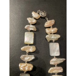 Conjunto de Collar y Pendientes de Perlas Barrocas y Nácar - Joyería Artesanal