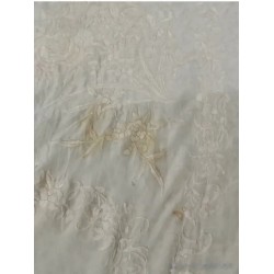 Mantón de Manila Vintage - Elegante Bordado Floral en Tonos Crema