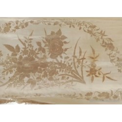 Mantón de Manila Vintage - Elegante Bordado Floral en Tonos Crema