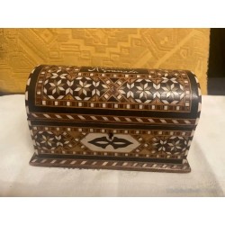 Cofre Granadino de Taracea con Incrustaciones de Hueso - Artesanía Árabe Nazarí