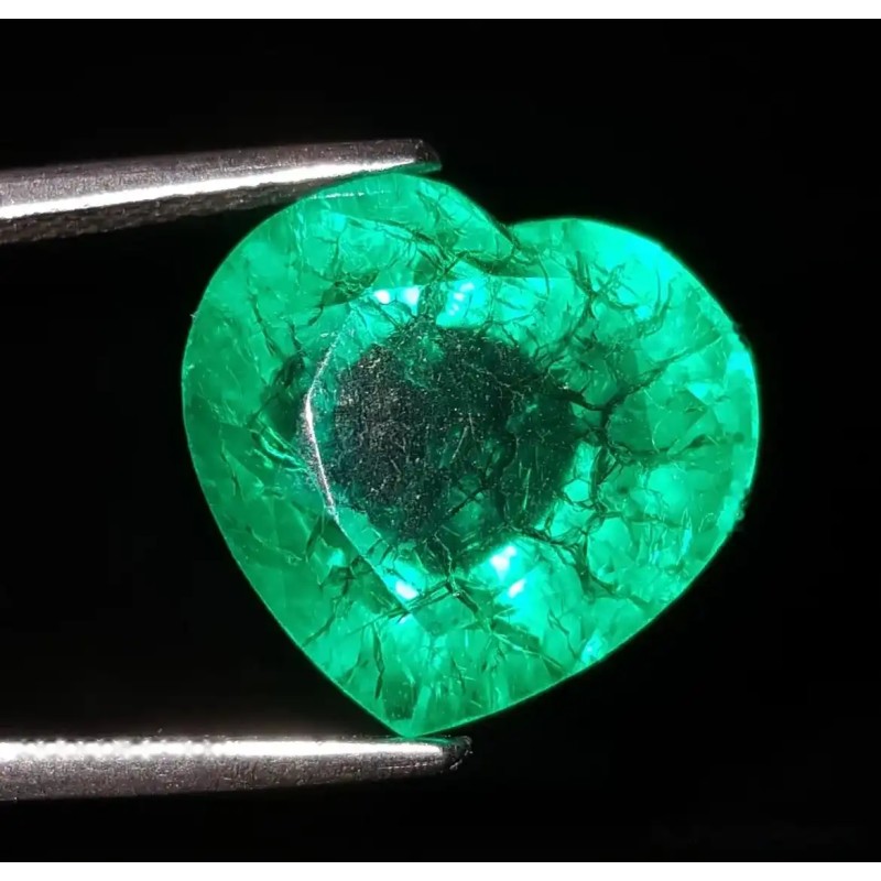 Esmeralda Natural Talla Corazón 11.32CT - Gema Colombiana AAA Premium Certificada