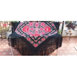 Mantón de Manila Negro con Bordado Floral Rojo - Pieza Textil con Flecos